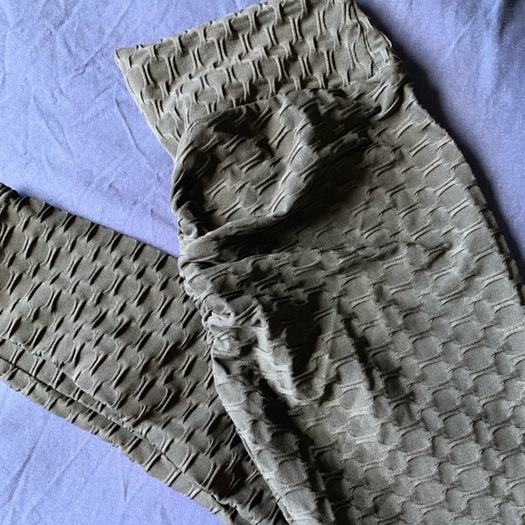 Sold. - Picture 5 of 5